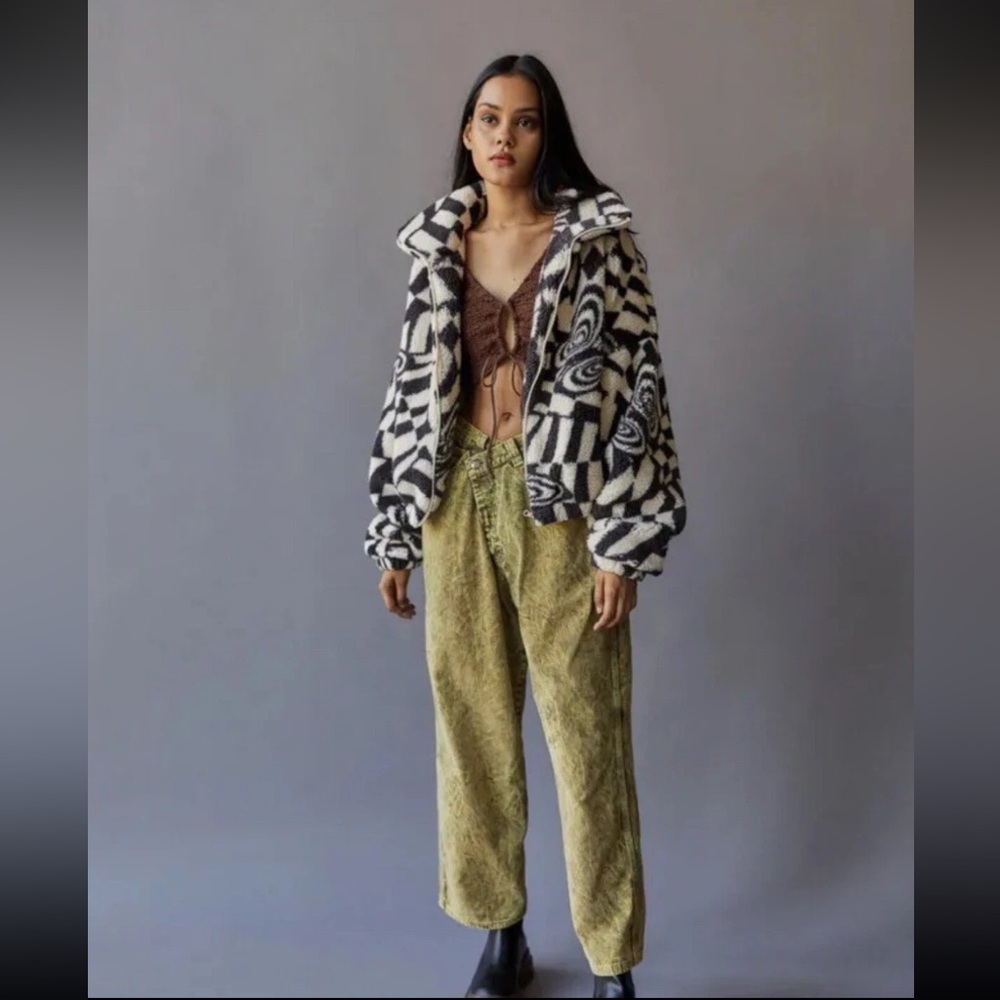 Urban Outfitters Olivia Print Sherpa Jacket Butterfly Fleece Black White XS EUC